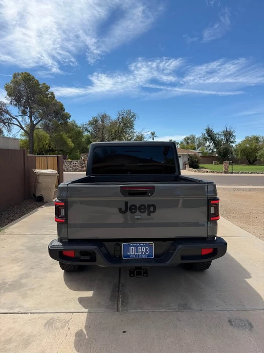 2023 Jeep JT Gladiator - Image 5 of 17