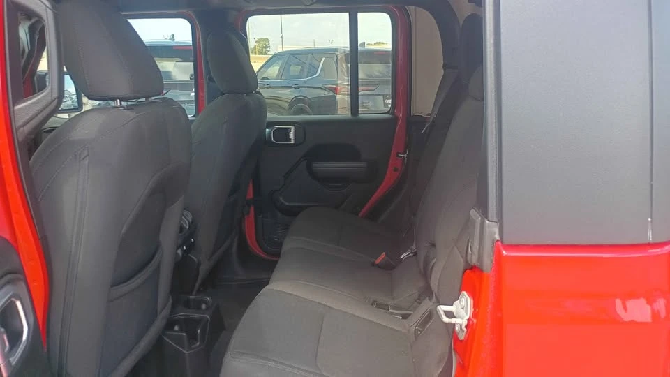 2023 Jeep JT Gladiator - Image 5 of 7
