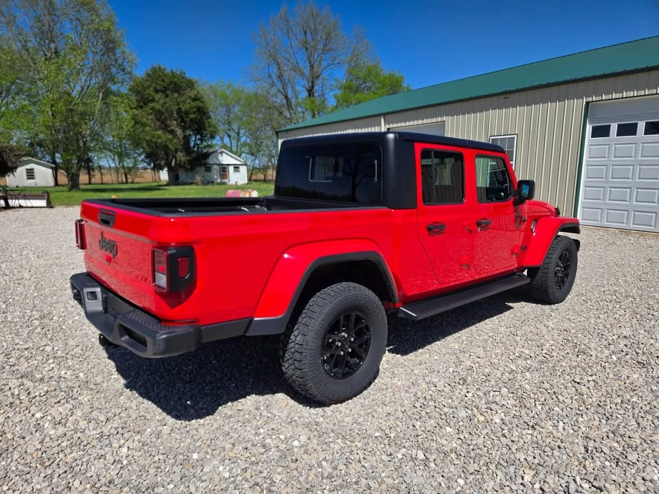 2023 Jeep JT Gladiator - Image 4 of 19