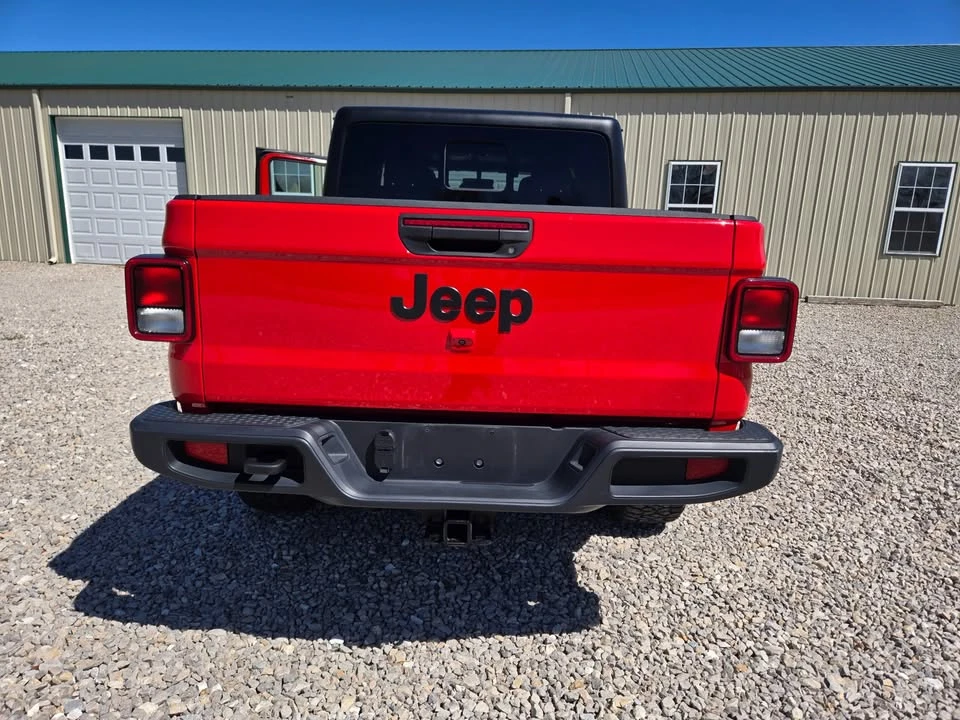2023 Jeep JT Gladiator - Image 14 of 19