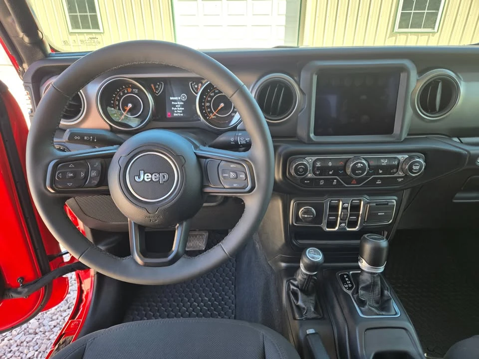 2023 Jeep JT Gladiator - Image 8 of 19