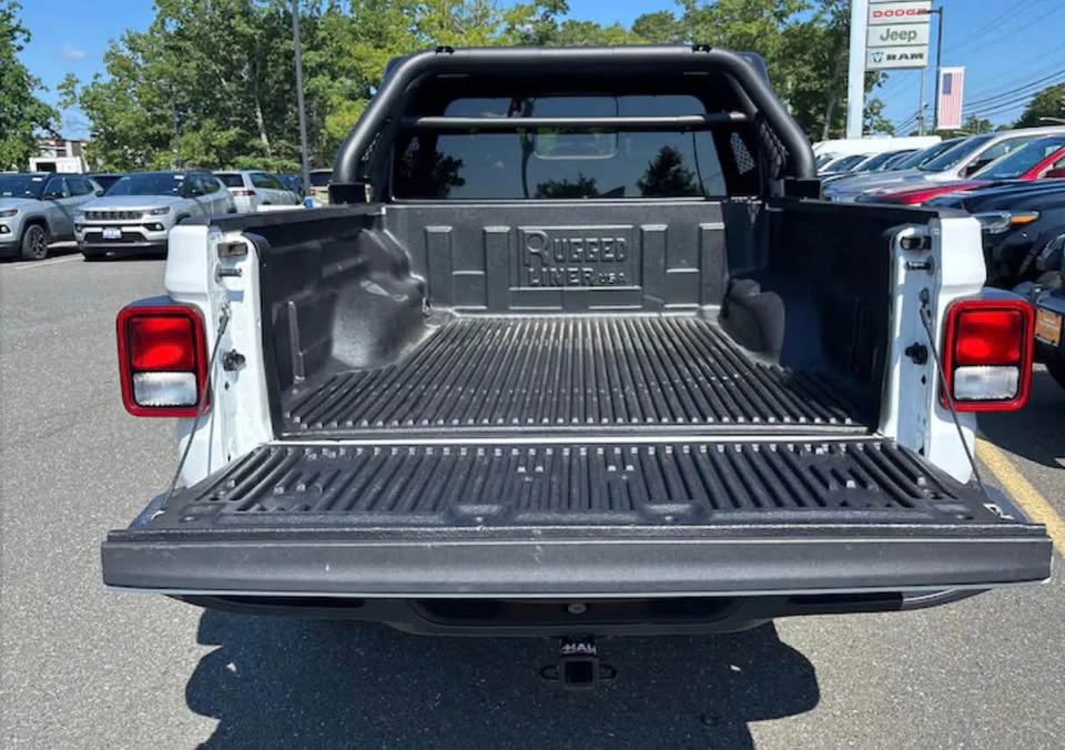 2023 Jeep JT Gladiator - Image 11 of 13