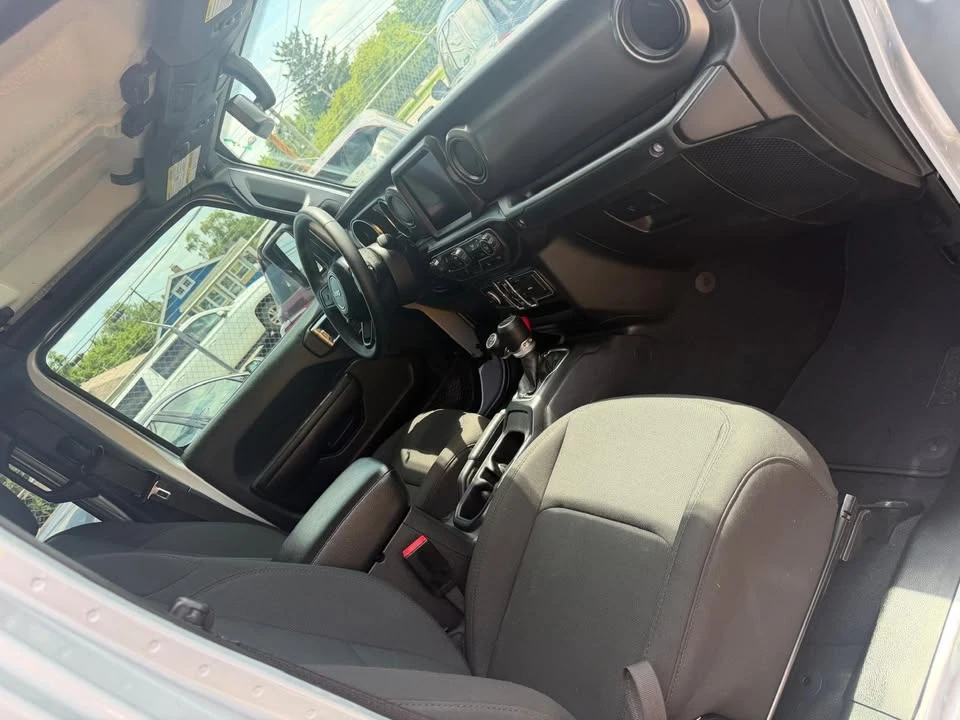 2023 Jeep JT Gladiator - Image 16 of 20