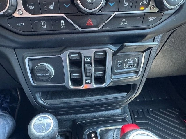 2023 Jeep JT Gladiator - Image 26 of 30