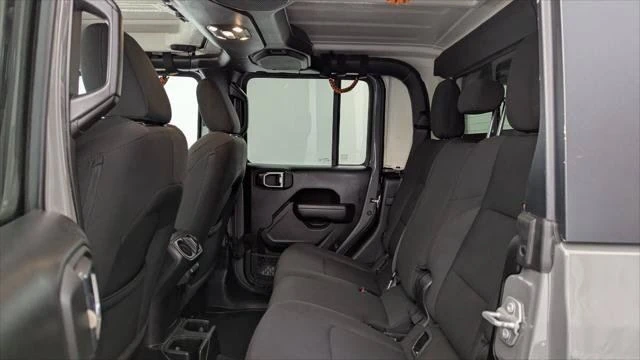 2023 Jeep JT Gladiator - Image 16 of 20