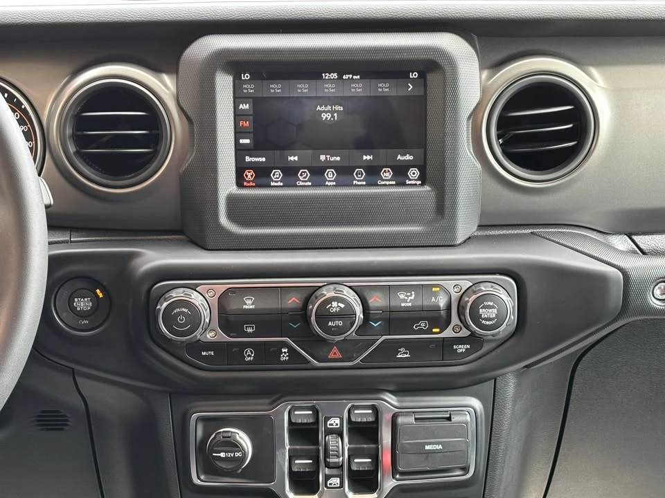 2023 Jeep JT Gladiator - Image 13 of 17