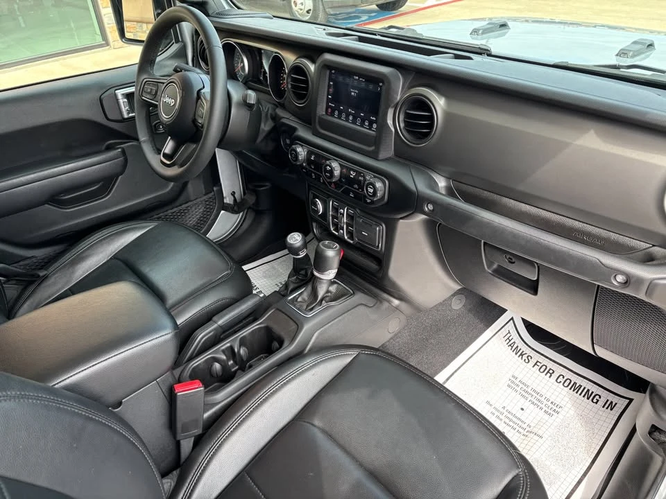 2023 Jeep JT Gladiator - Image 14 of 17