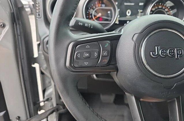 2023 Jeep JT Gladiator - Image 18 of 20