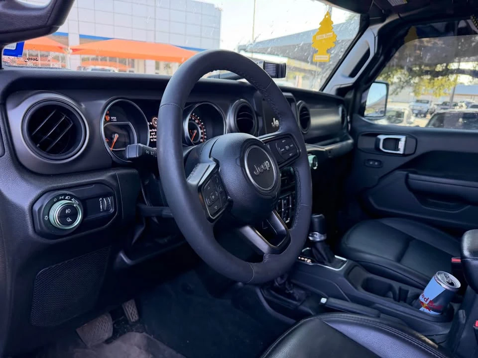 2023 Jeep JT Gladiator - Image 13 of 20