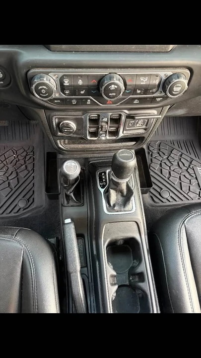 2023 Jeep JT Gladiator - Image 11 of 16