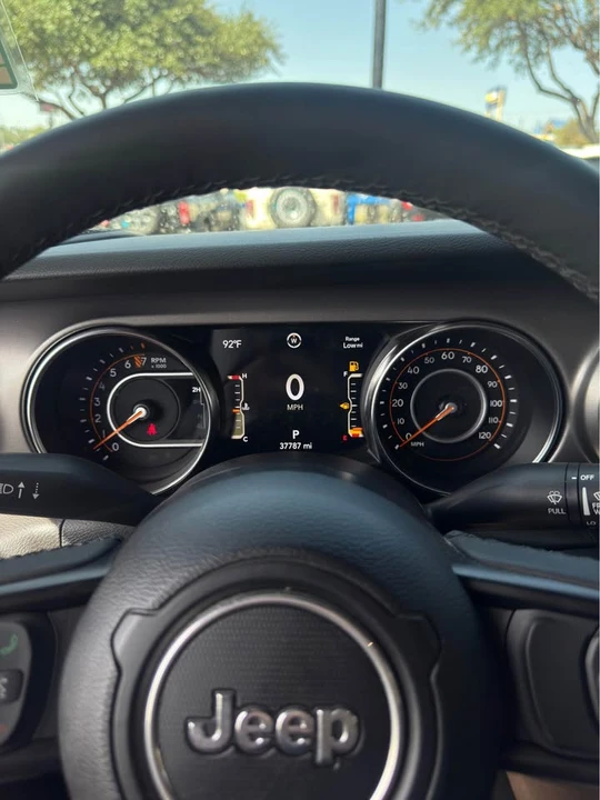 2023 Jeep JT Gladiator - Image 4 of 10