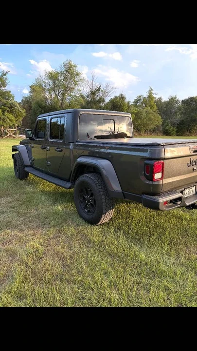 2023 Jeep JT Gladiator - Image 3 of 16