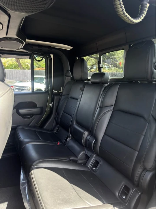 2023 Jeep JT Gladiator - Image 10 of 10