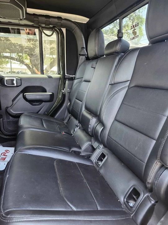 2023 Jeep JT Gladiator - Image 9 of 10
