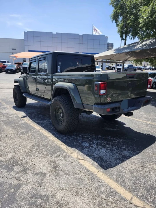 2023 Jeep JT Gladiator - Image 3 of 10