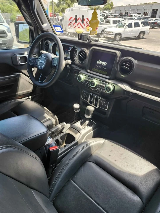 2023 Jeep JT Gladiator - Image 8 of 10