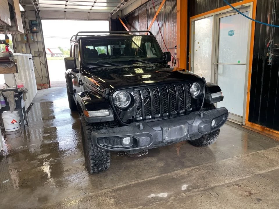 2023 Jeep JT Gladiator - Image 11 of 20