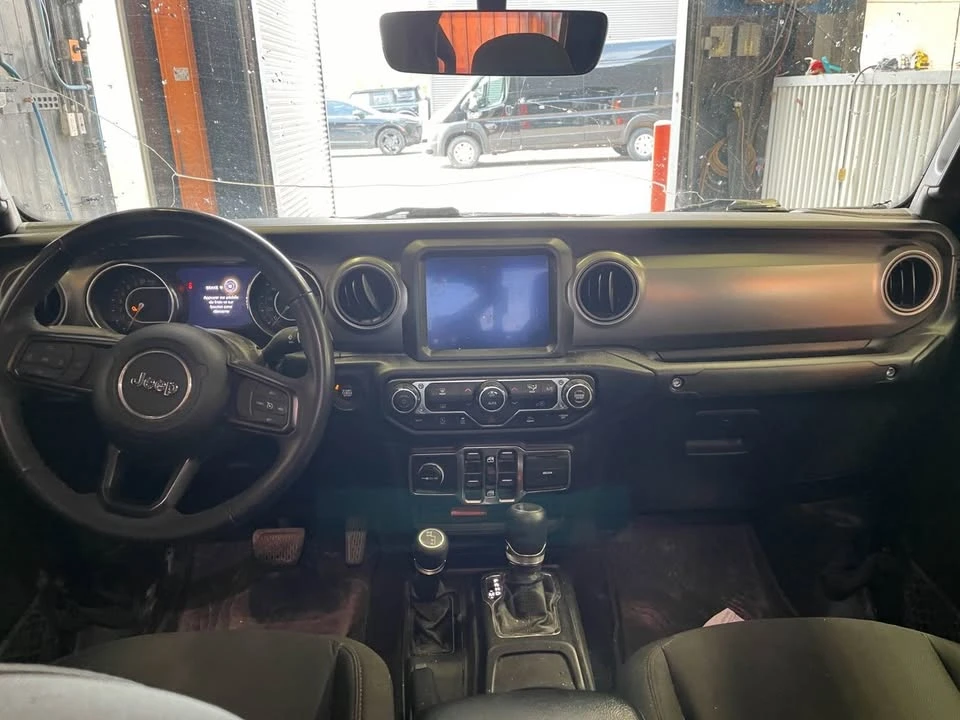 2023 Jeep JT Gladiator - Image 13 of 20