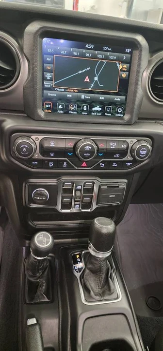 2023 Jeep JT Gladiator - Image 9 of 10