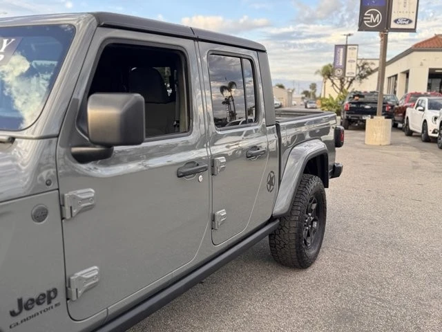 2023 Jeep JT Gladiator - Image 9 of 12
