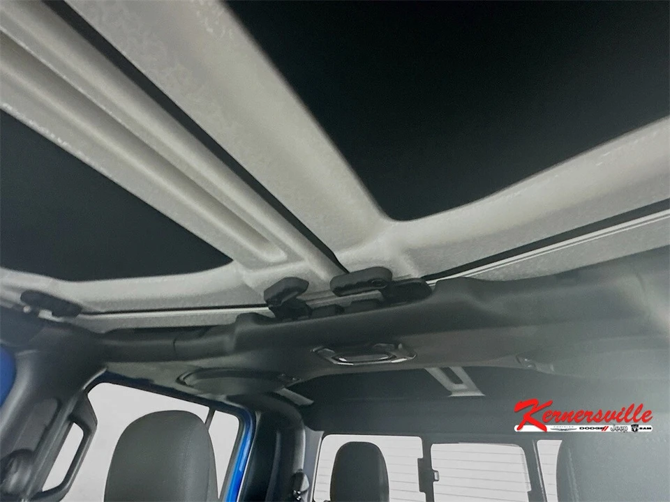 2023 Jeep JT Gladiator - Image 20 of 21