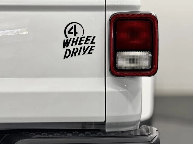 2023 Jeep JT Gladiator - Image 12 of 12