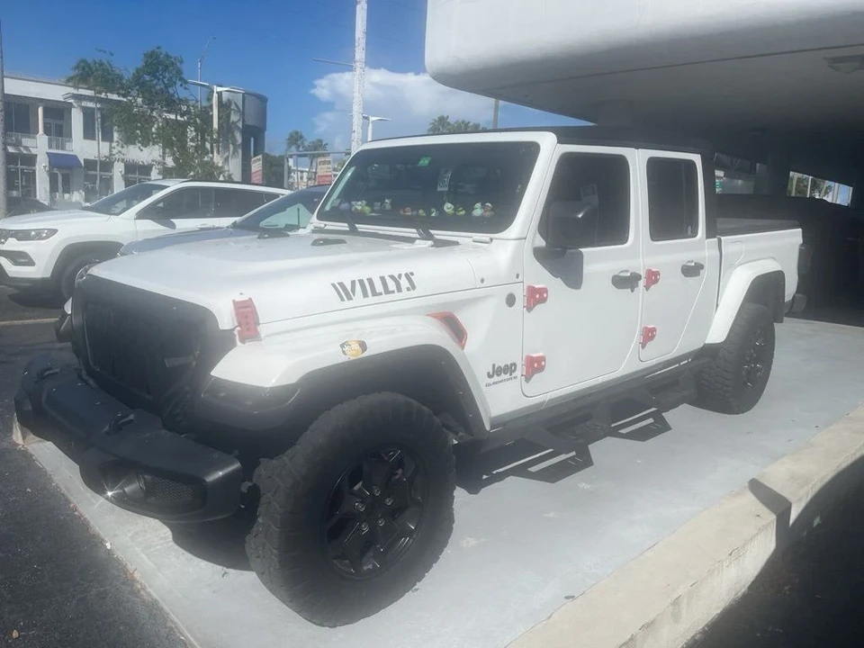 2023 Jeep JT Gladiator - Image 2 of 12
