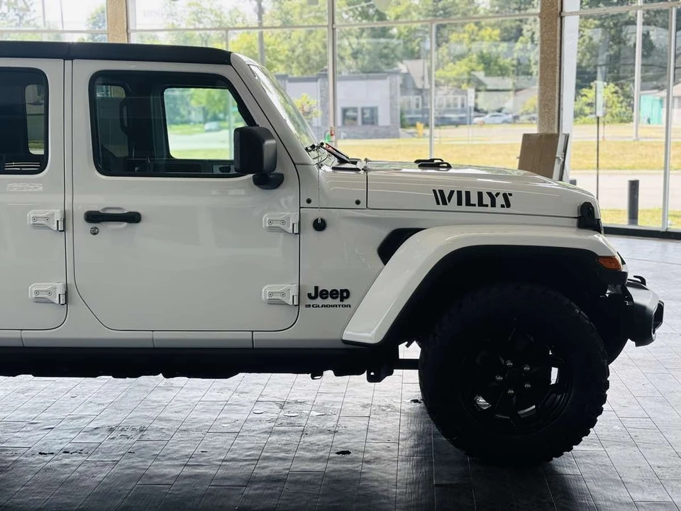 2023 Jeep JT Gladiator - Image 5 of 31