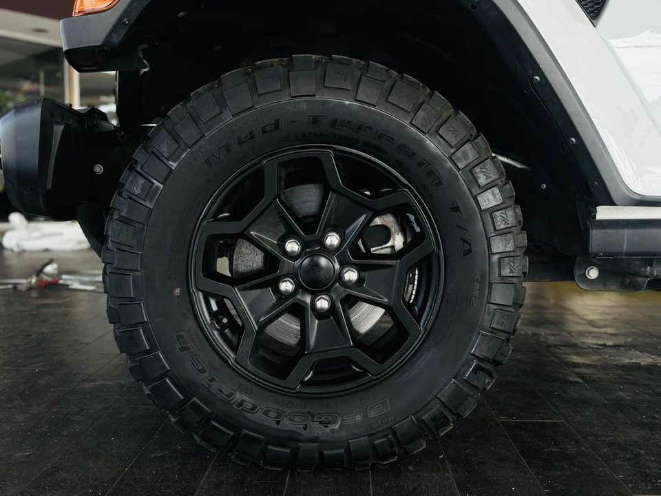 2023 Jeep JT Gladiator - Image 30 of 31