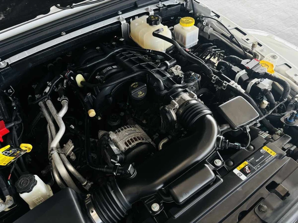2023 Jeep JT Gladiator - Image 24 of 31
