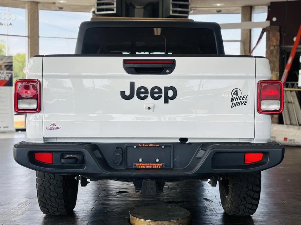 2023 Jeep JT Gladiator - Image 12 of 31
