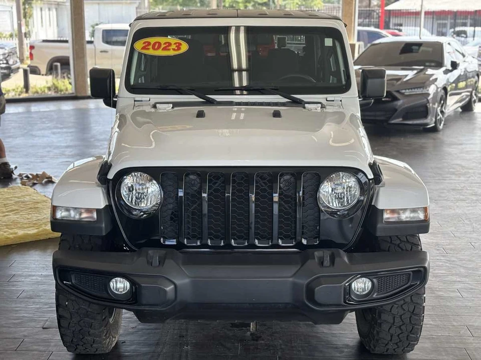 2023 Jeep JT Gladiator - Image 20 of 31