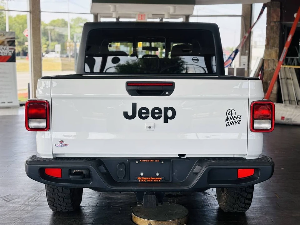 2023 Jeep JT Gladiator - Image 9 of 31
