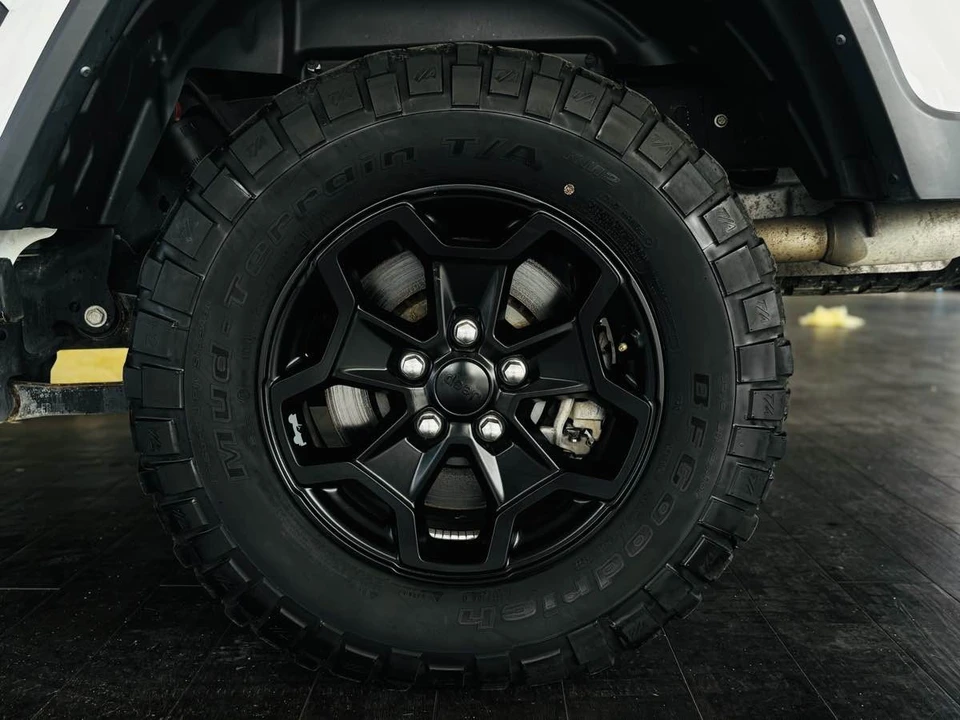2023 Jeep JT Gladiator - Image 29 of 31
