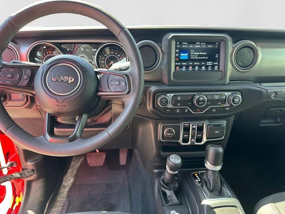 2023 Jeep JT Gladiator - Image 16 of 20