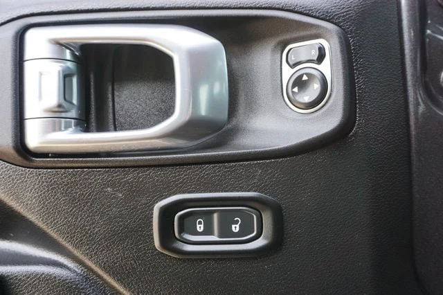 2023 Jeep JT Gladiator - Image 11 of 18
