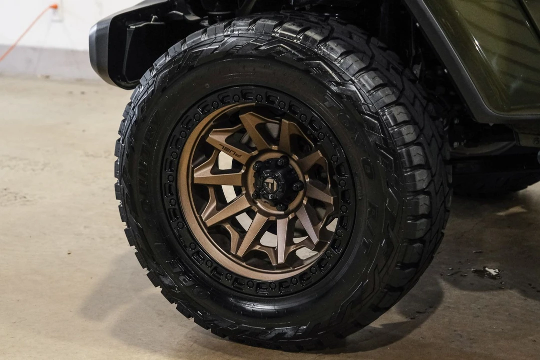 2023 Jeep JT Gladiator - Image 8 of 12
