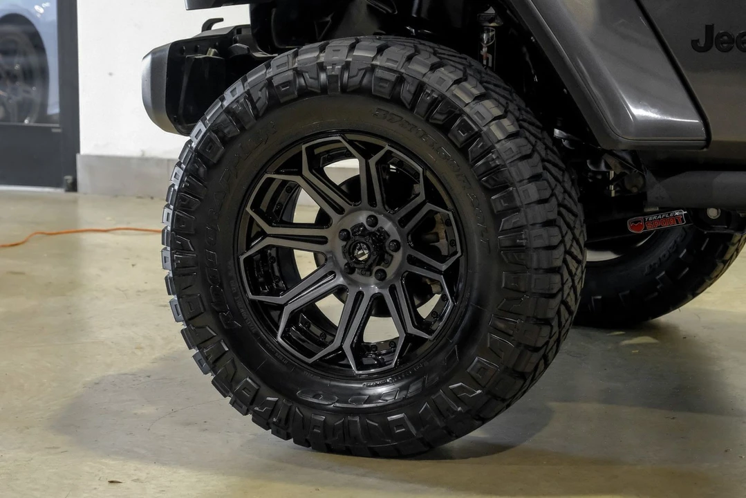 2023 Jeep JT Gladiator - Image 6 of 12
