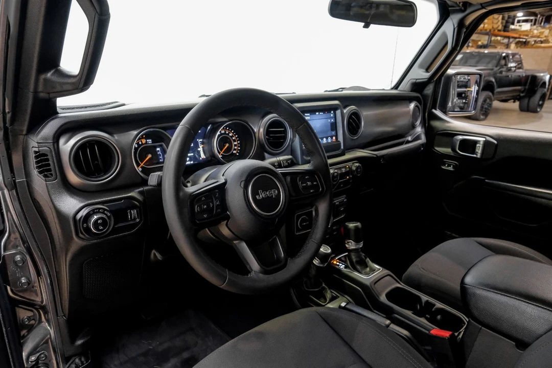 2023 Jeep JT Gladiator - Image 9 of 12