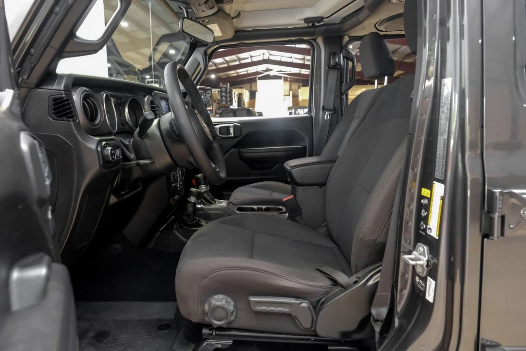 2023 Jeep JT Gladiator - Image 11 of 12
