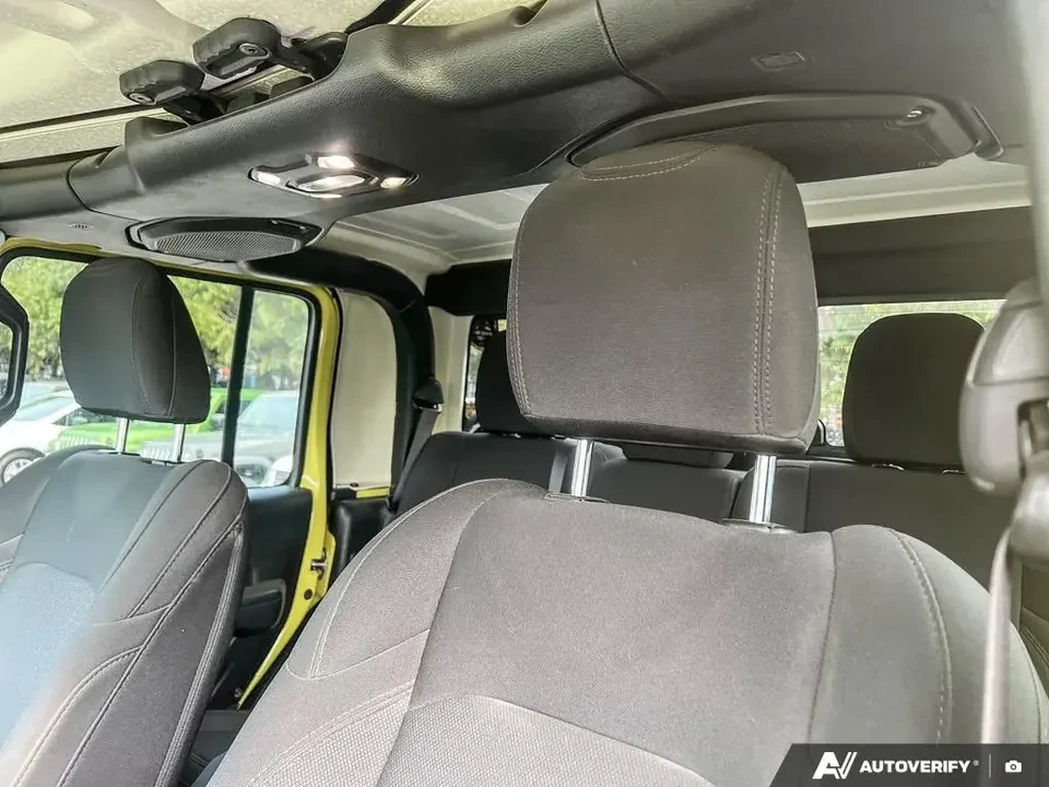 2023 Jeep JT Gladiator - Image 13 of 16