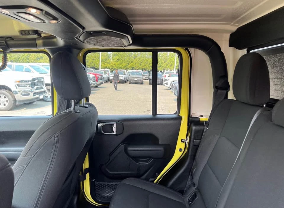 2023 Jeep JT Gladiator - Image 9 of 15