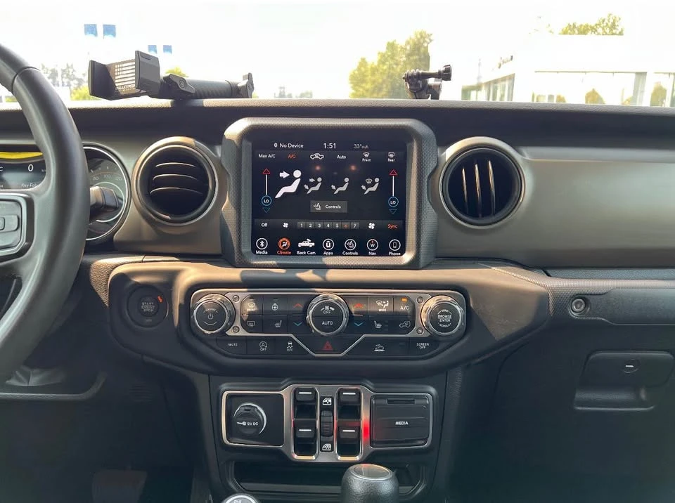 2023 Jeep JT Gladiator - Image 3 of 15