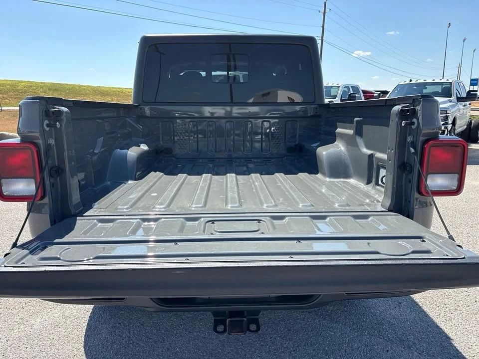2023 Jeep JT Gladiator - Image 13 of 13
