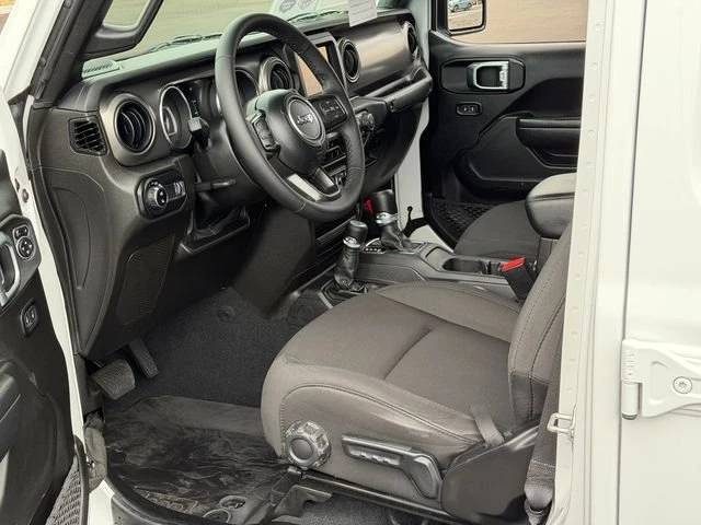2023 Jeep JT Gladiator - Image 8 of 16