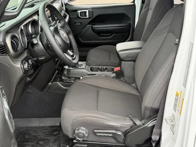 2023 Jeep JT Gladiator - Image 16 of 16