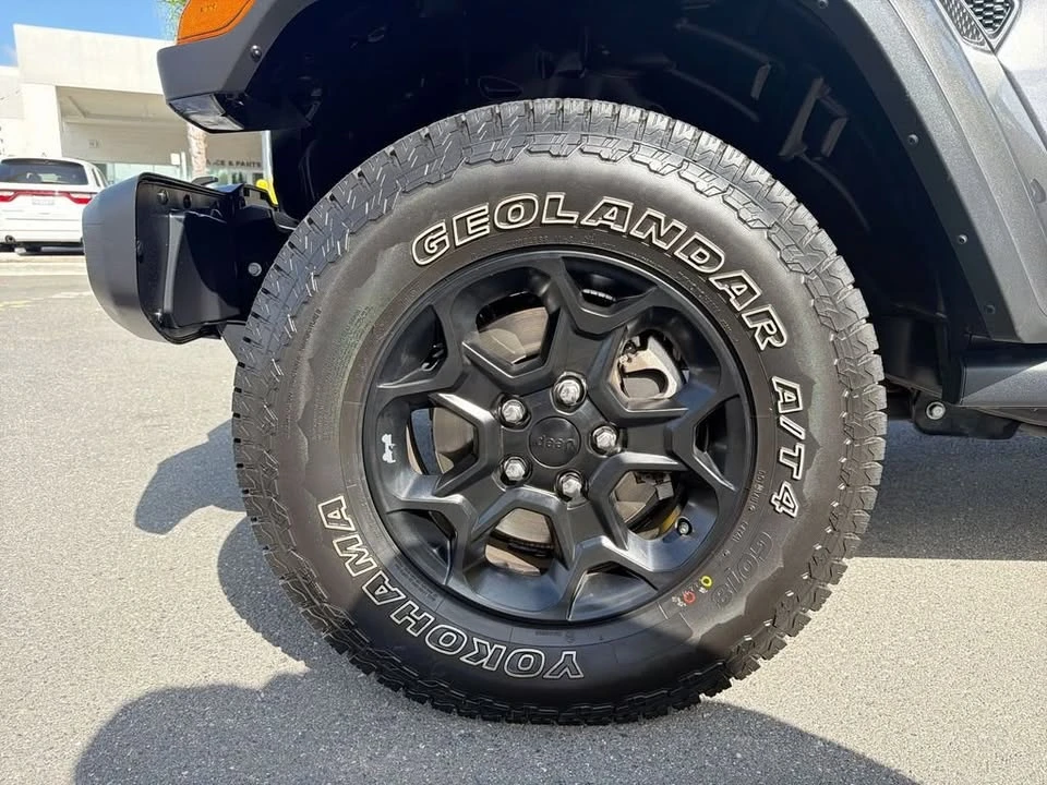 2023 Jeep JT Gladiator - Image 18 of 20
