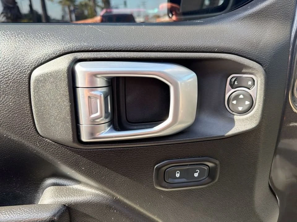 2023 Jeep JT Gladiator - Image 15 of 20