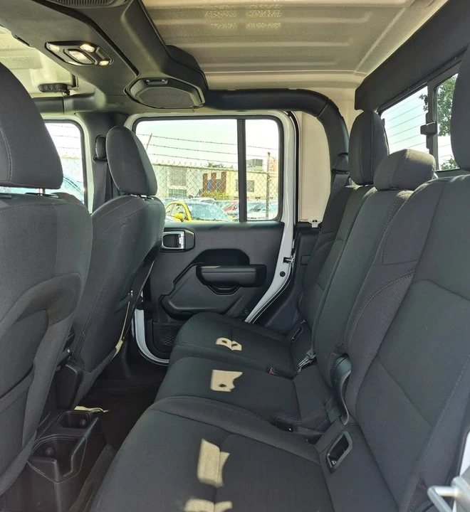 2023 Jeep JT Gladiator - Image 9 of 14