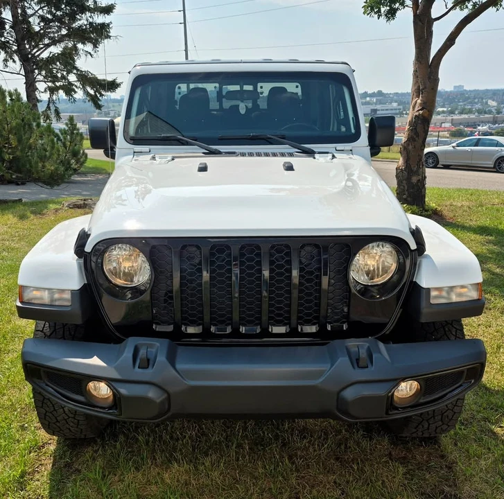 2023 Jeep JT Gladiator - Image 2 of 14